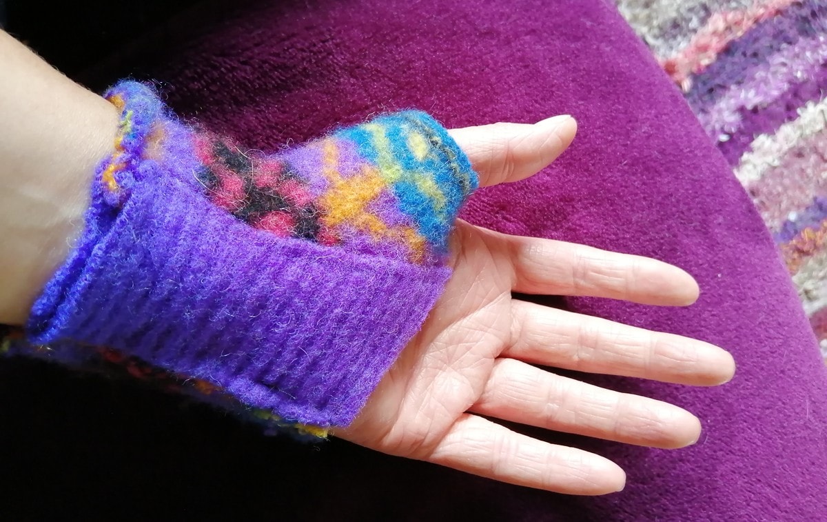 Photo of my completed hand warmers made and upcycled from the shrunken jumper
