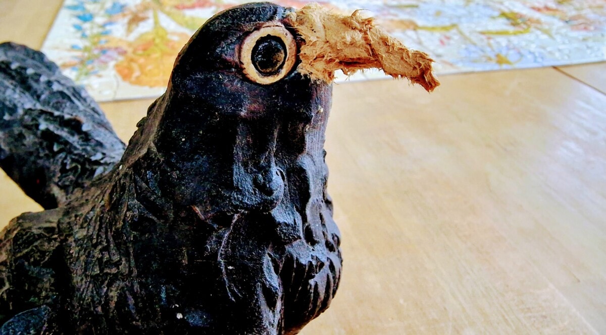 Clay blackbird with chough beak